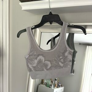 Aerie off-line American Eagle gray floral workout top size medium